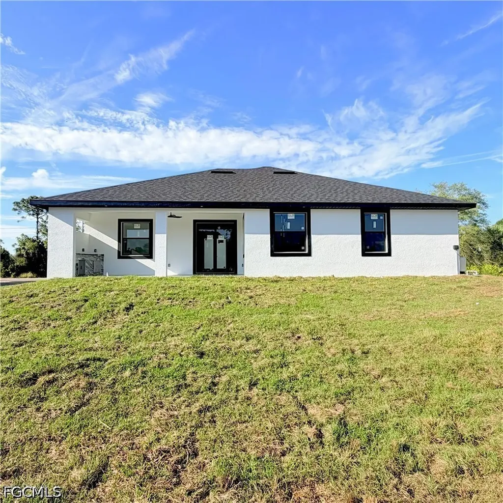 800 E 7th Street Lehigh Acres FL 33972