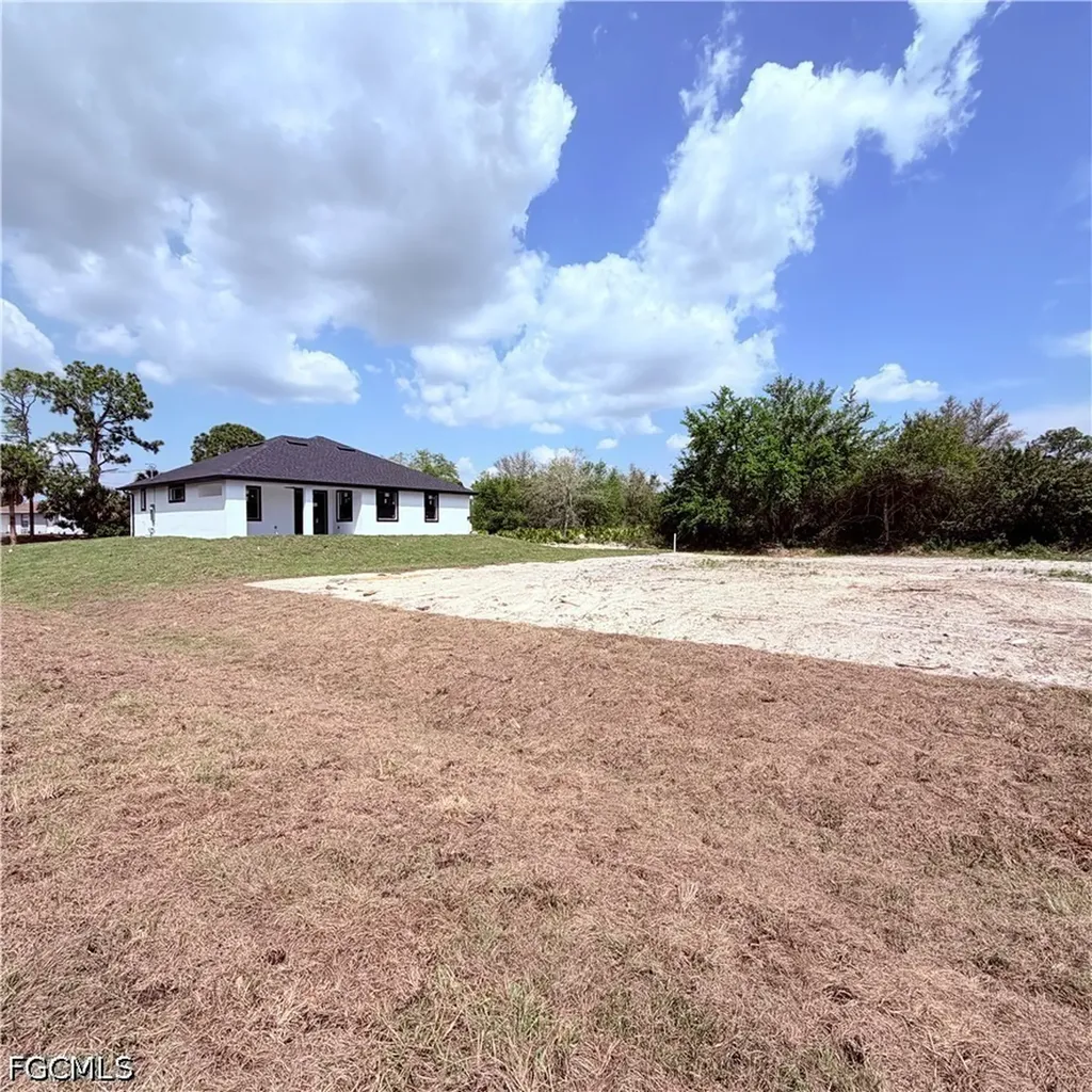 800 E 7th Street Lehigh Acres FL 33972