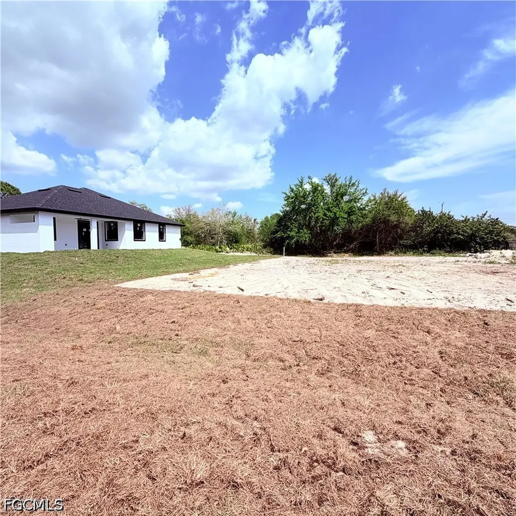 800 E 7th Street Lehigh Acres FL 33972