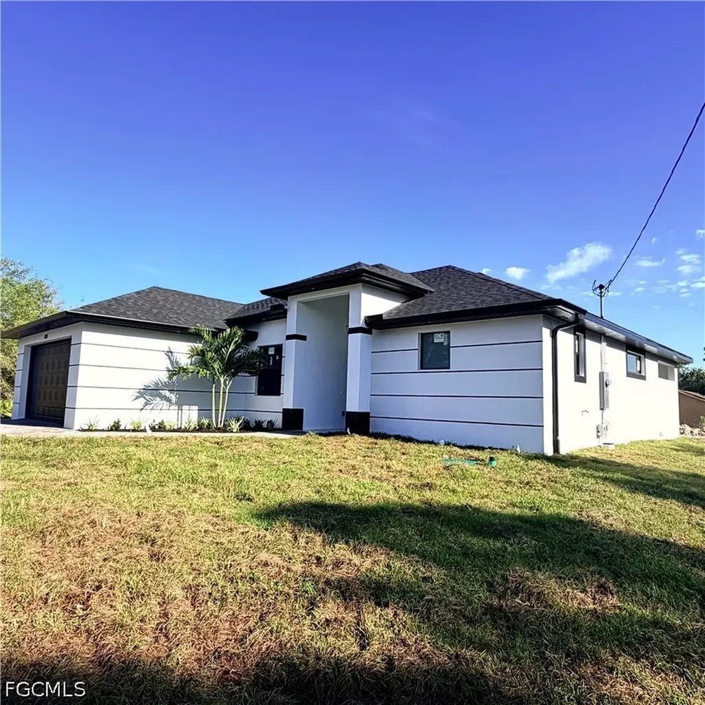 800 E 7th Street Lehigh Acres FL 33972