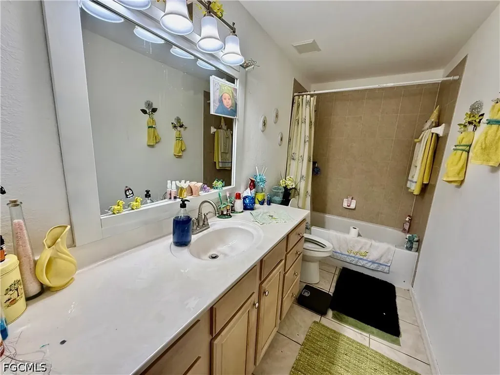 1916 Loyola Avenue Lehigh Acres FL 33972