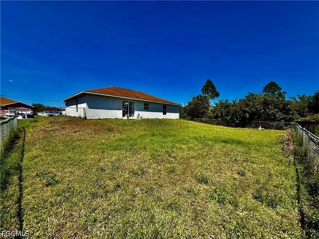 1916 Loyola Avenue Lehigh Acres FL 33972