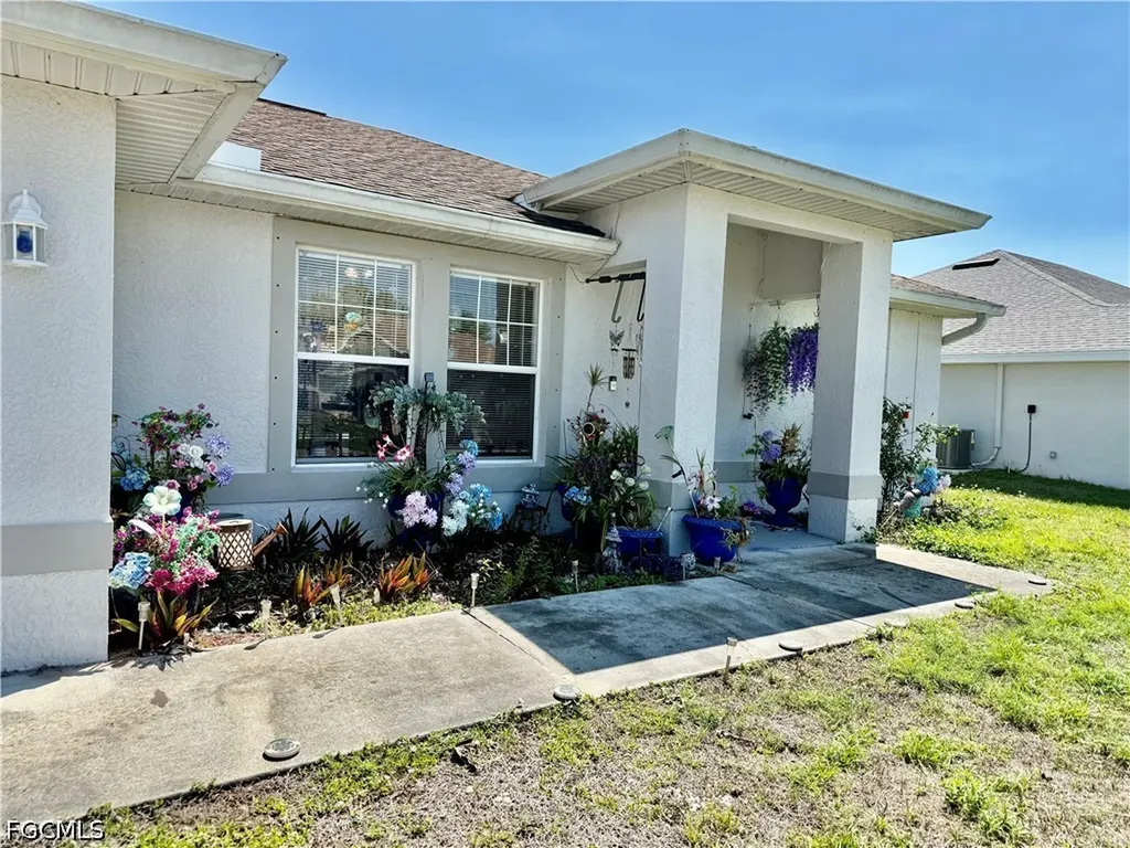 1916 Loyola Avenue Lehigh Acres FL 33972