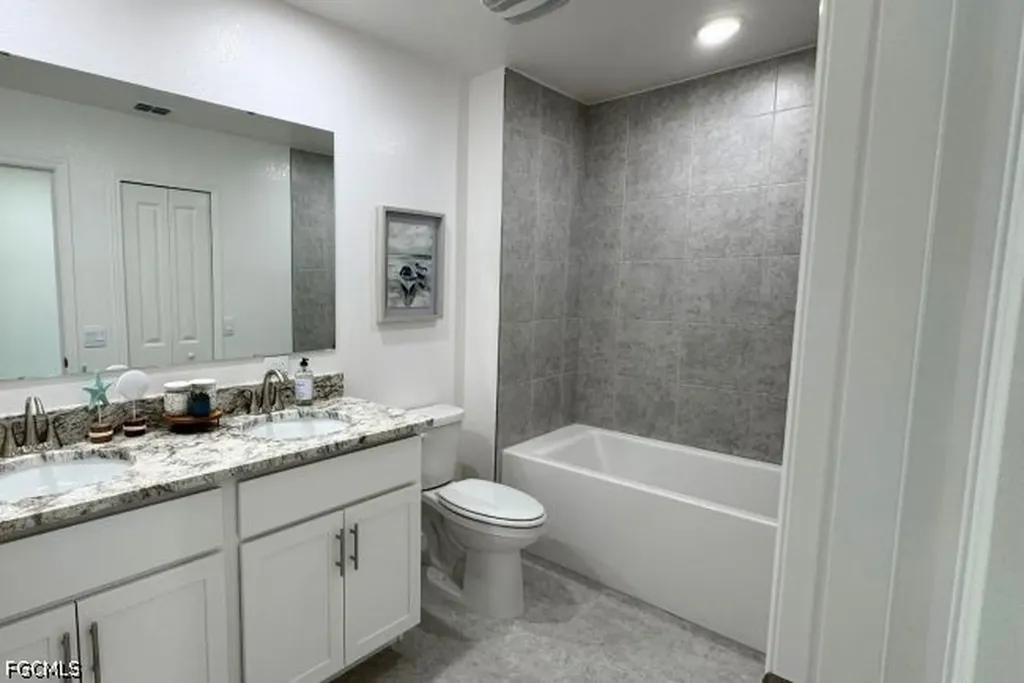 10530 Fountain Palm Circle Bokeelia FL 33922