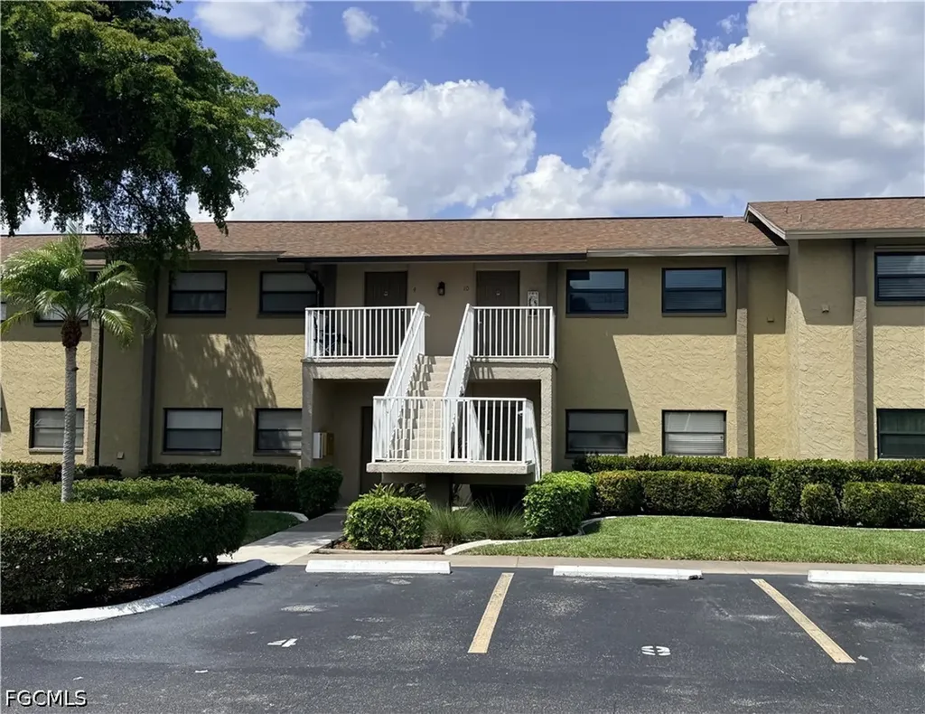 4781 Orange Grove Boulevard North Fort Myers FL 33903