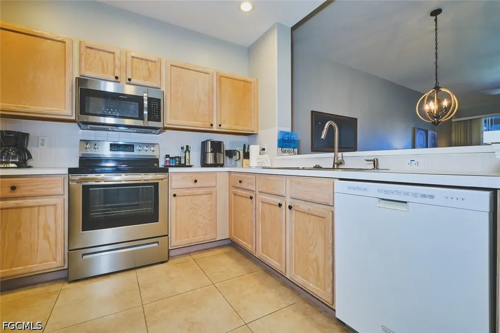 9100 Southmont Cove Fort Myers FL 33908