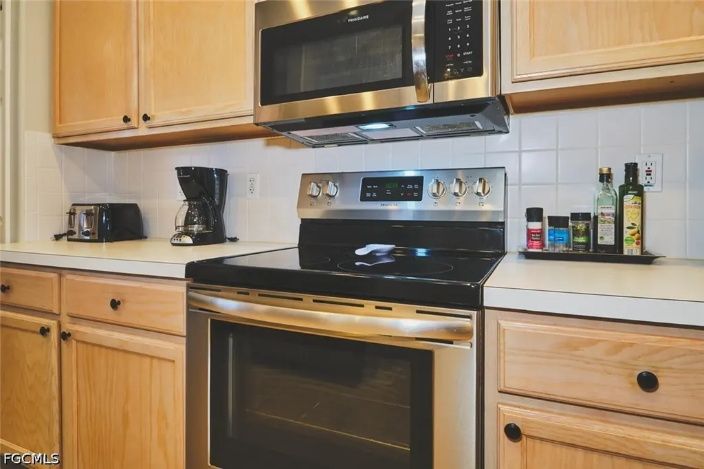 9100 Southmont Cove Fort Myers FL 33908