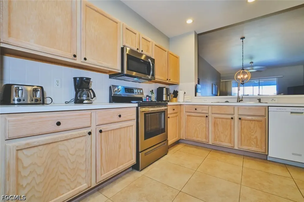 9100 Southmont Cove Fort Myers FL 33908