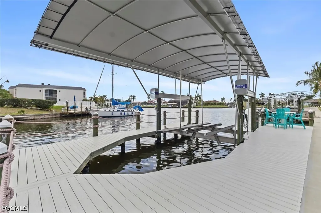 4937 Triton Court W Cape Coral FL 33904