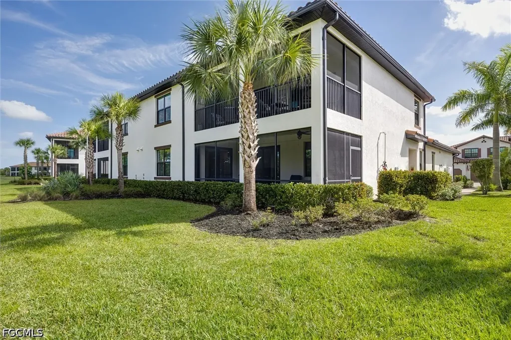 12019 Hawthorn Lake Drive Fort Myers FL 33913