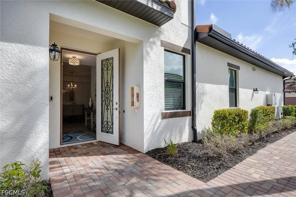 12019 Hawthorn Lake Drive Fort Myers FL 33913