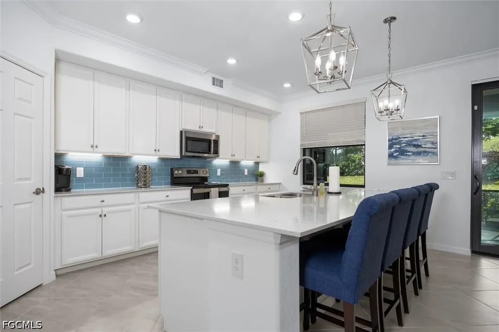 12019 Hawthorn Lake Drive Fort Myers FL 33913