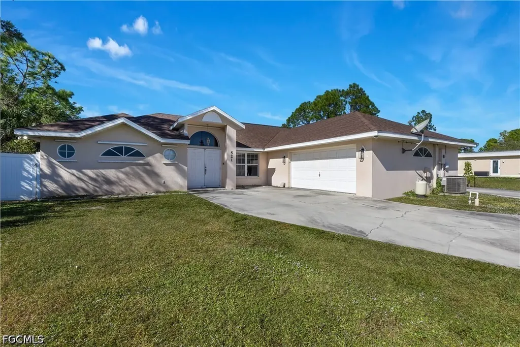 521 Grant Avenue Lehigh Acres FL 33972