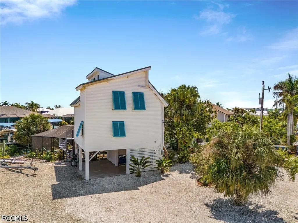 2432 Sycamore Street St. James City FL 33956