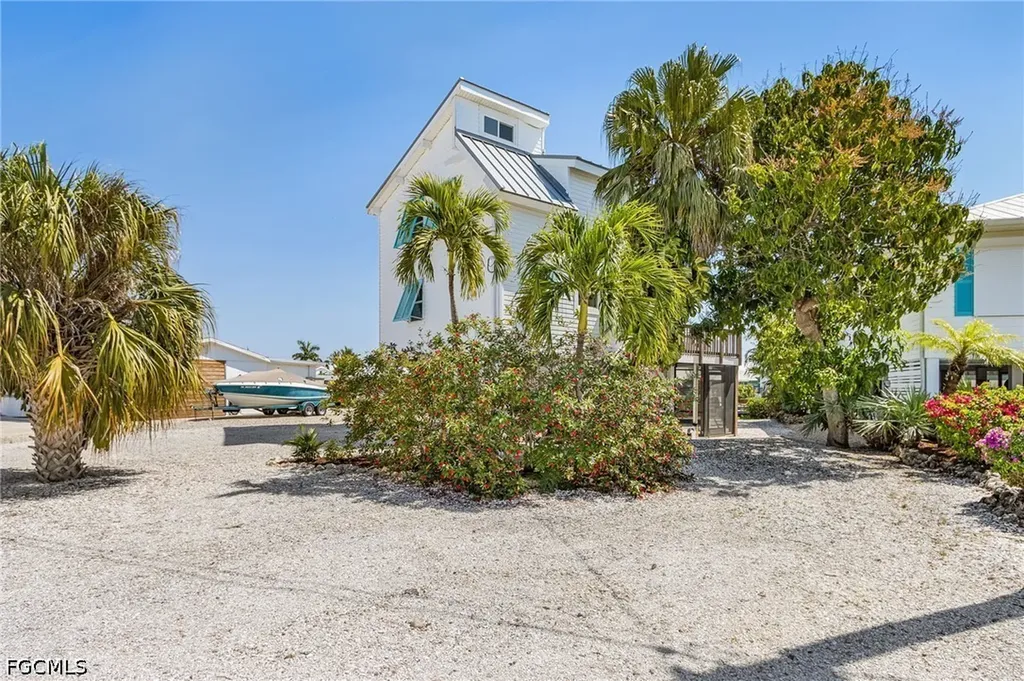 2432 Sycamore Street St. James City FL 33956