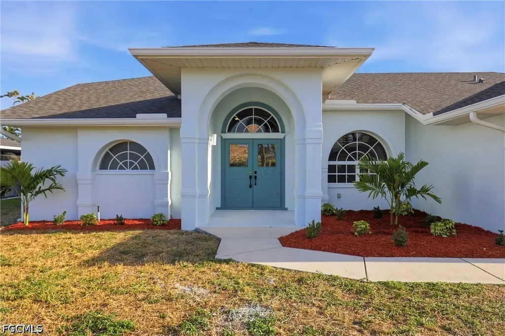 627 SW 56th Street Cape Coral FL 33914