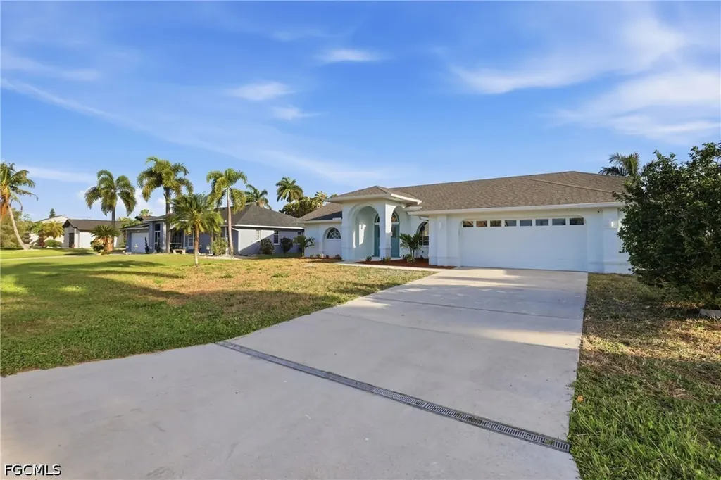 627 SW 56th Street Cape Coral FL 33914