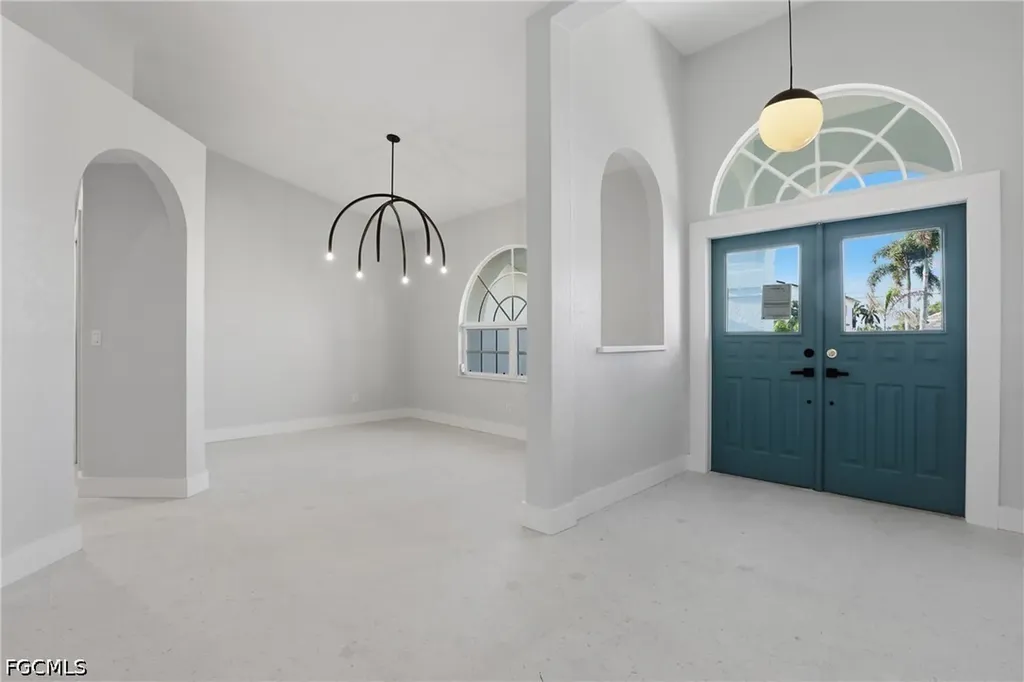 627 SW 56th Street Cape Coral FL 33914