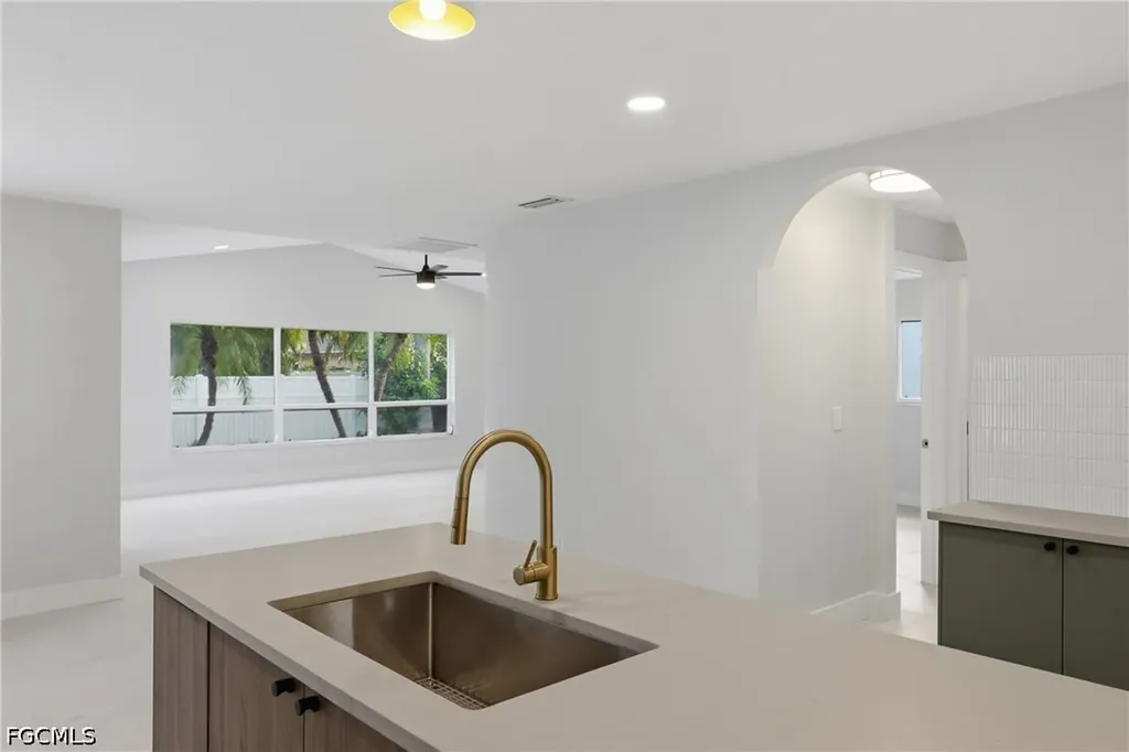 627 SW 56th Street Cape Coral FL 33914