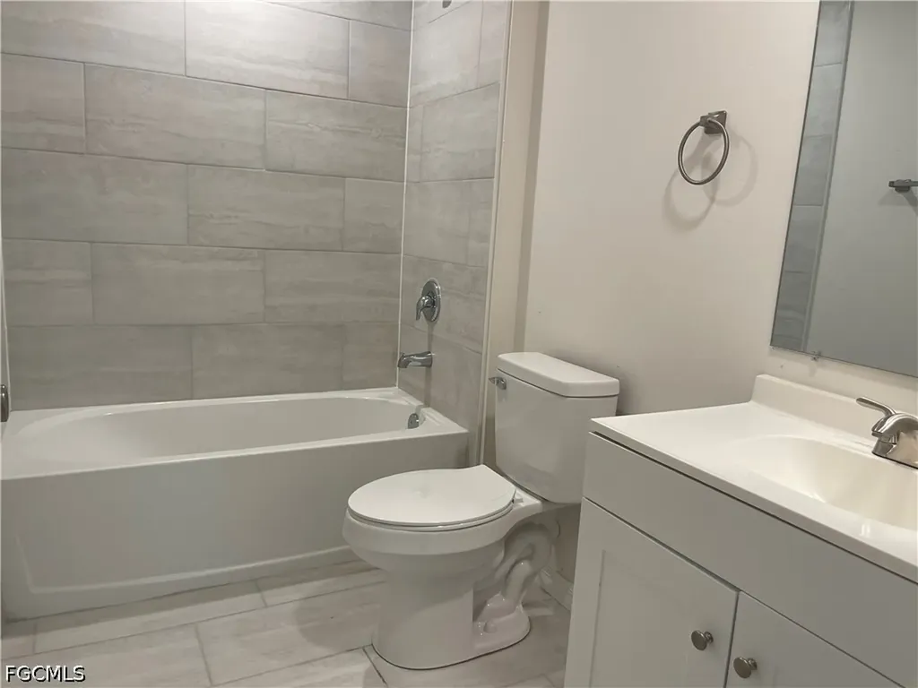 2828 NW 22nd Avenue Cape Coral FL 33993
