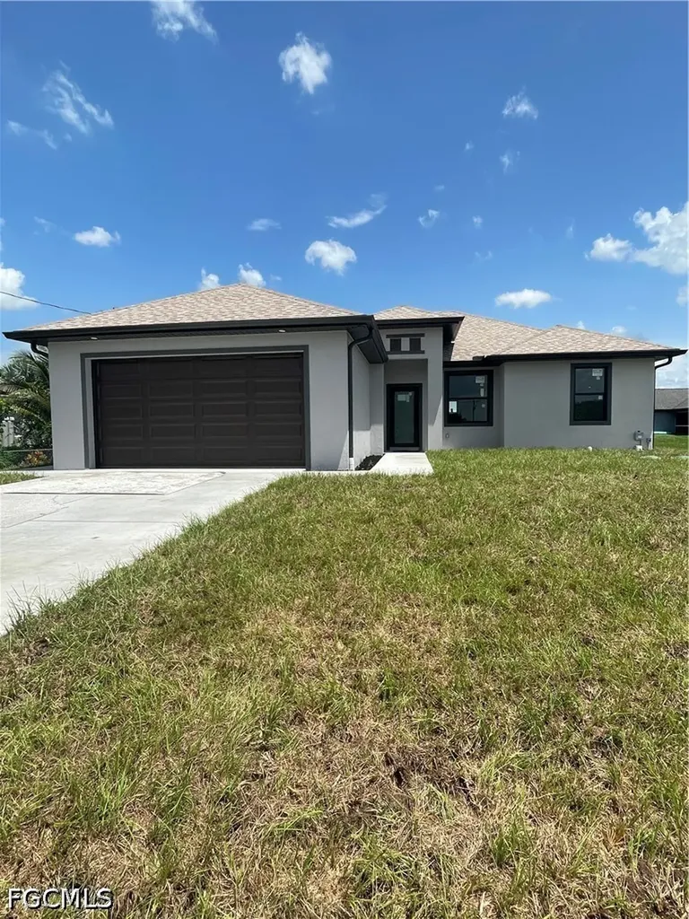 2800 Anita Avenue N Lehigh Acres FL 33971