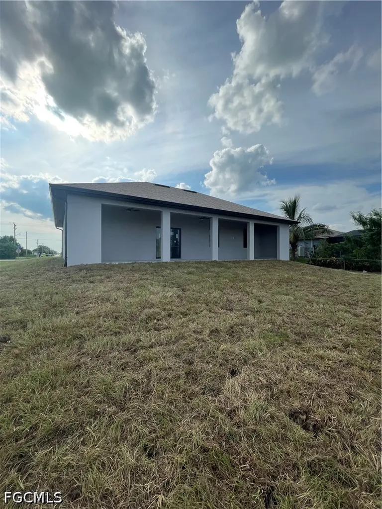 2800 Anita Avenue N Lehigh Acres FL 33971
