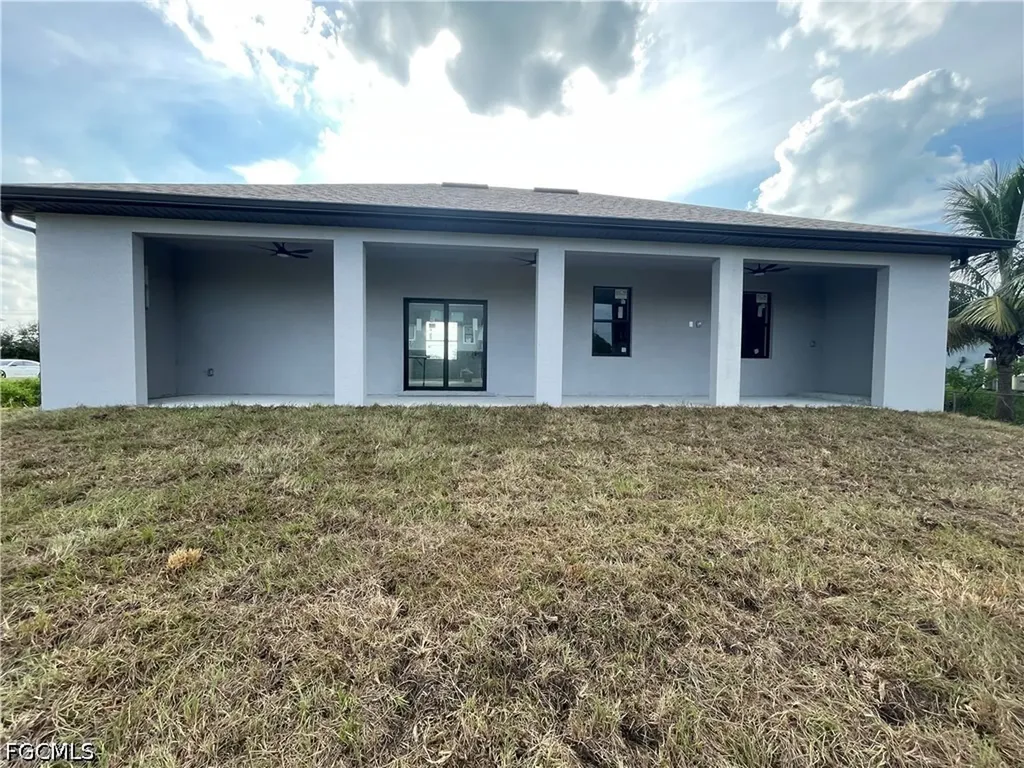 2800 Anita Avenue N Lehigh Acres FL 33971