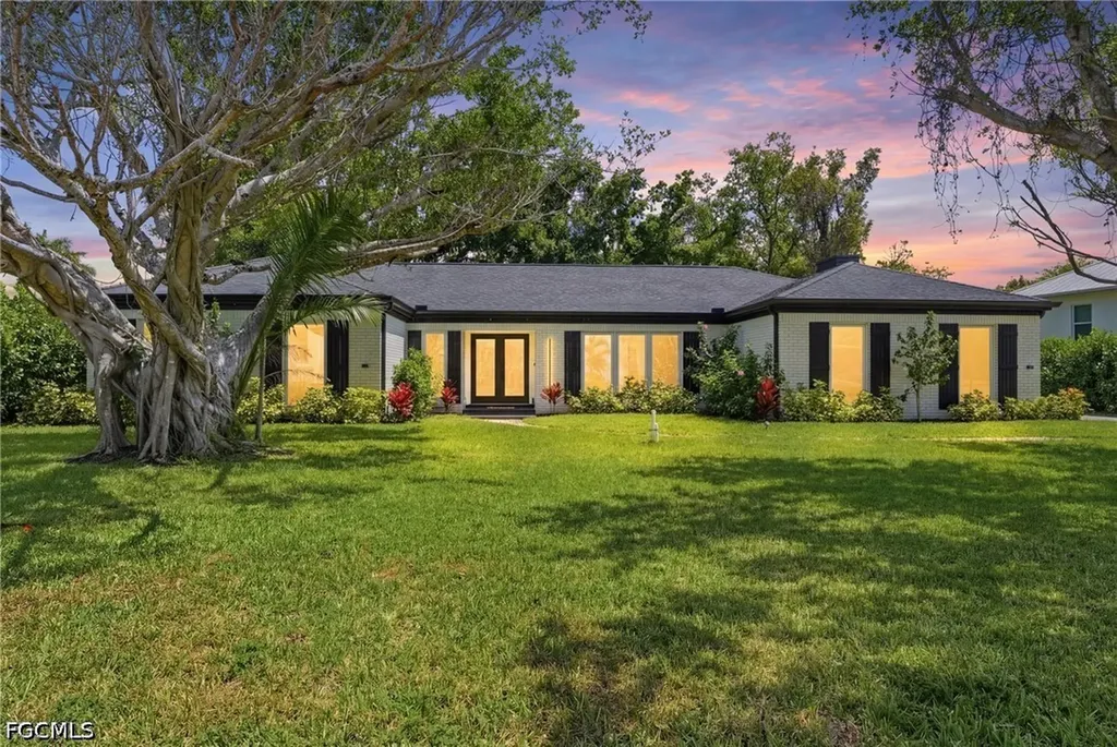 3931 W Riverside Drive Fort Myers FL 33901
