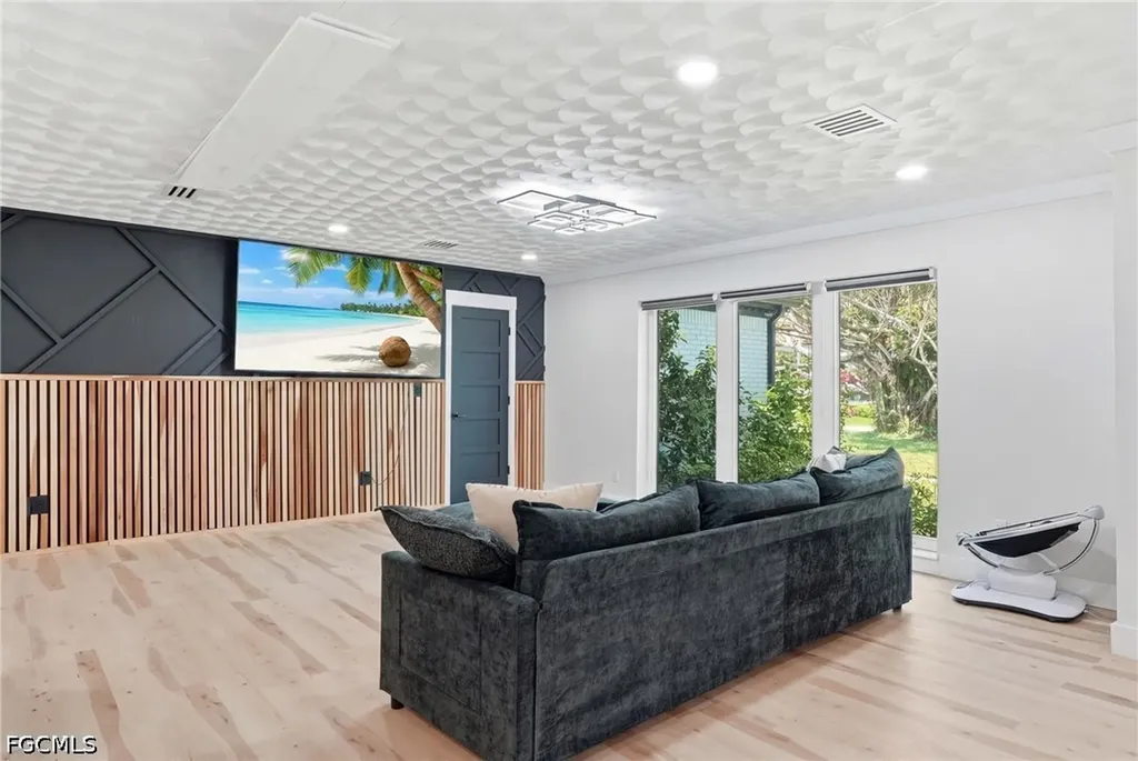 3931 W Riverside Drive Fort Myers FL 33901