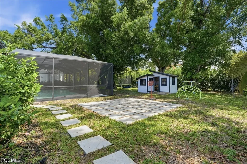 3931 W Riverside Drive Fort Myers FL 33901