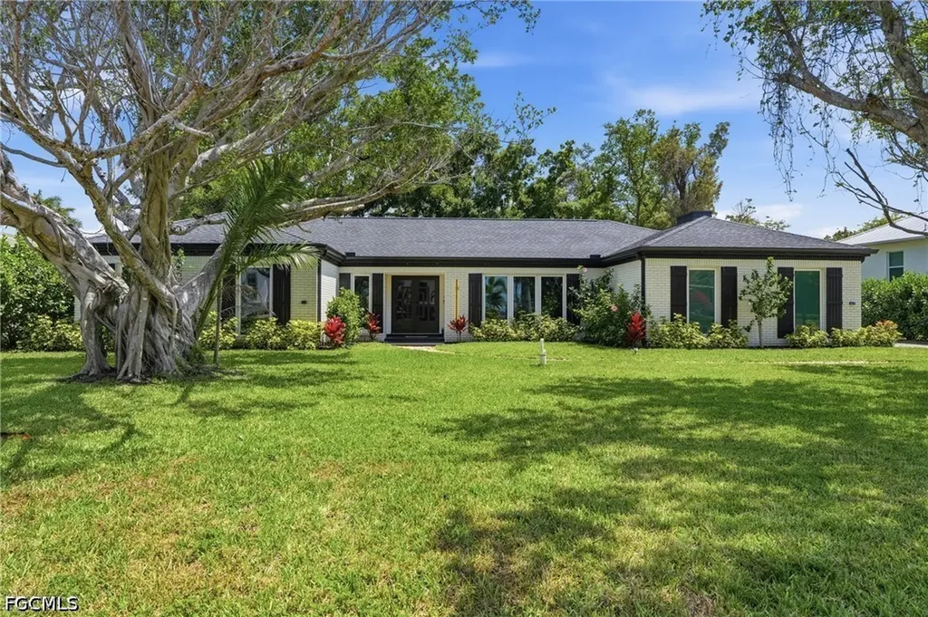 3931 W Riverside Drive Fort Myers FL 33901