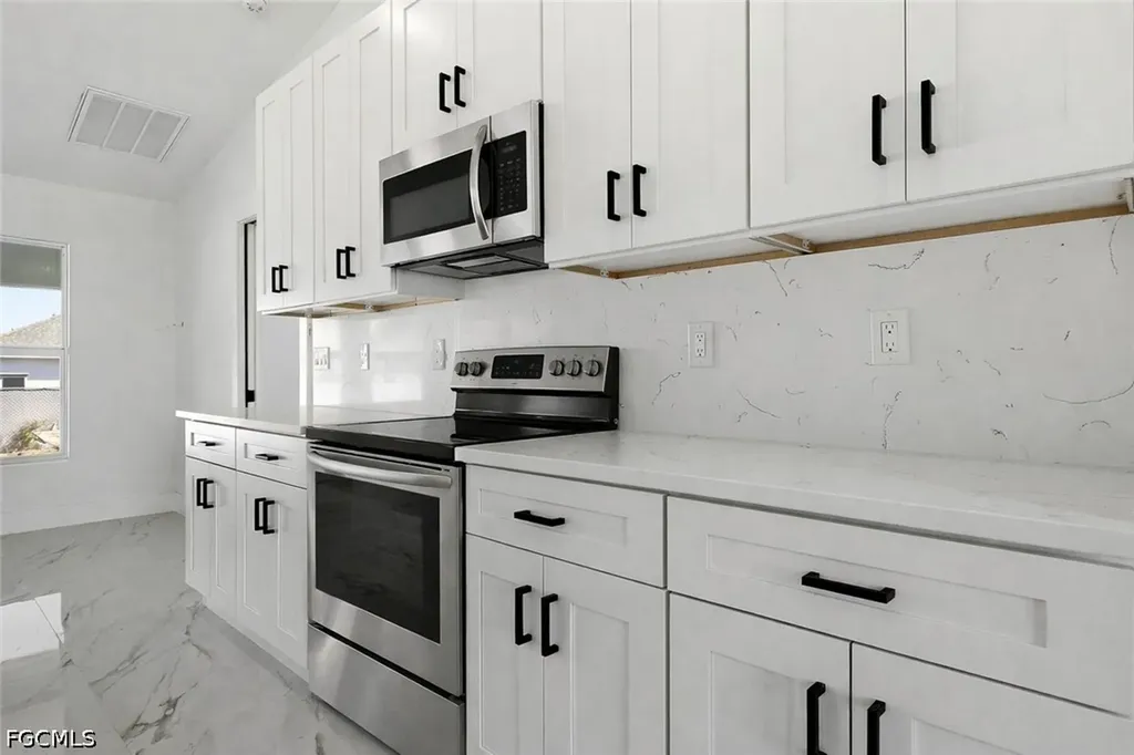 4231 NW 32nd Lane Cape Coral FL 33993