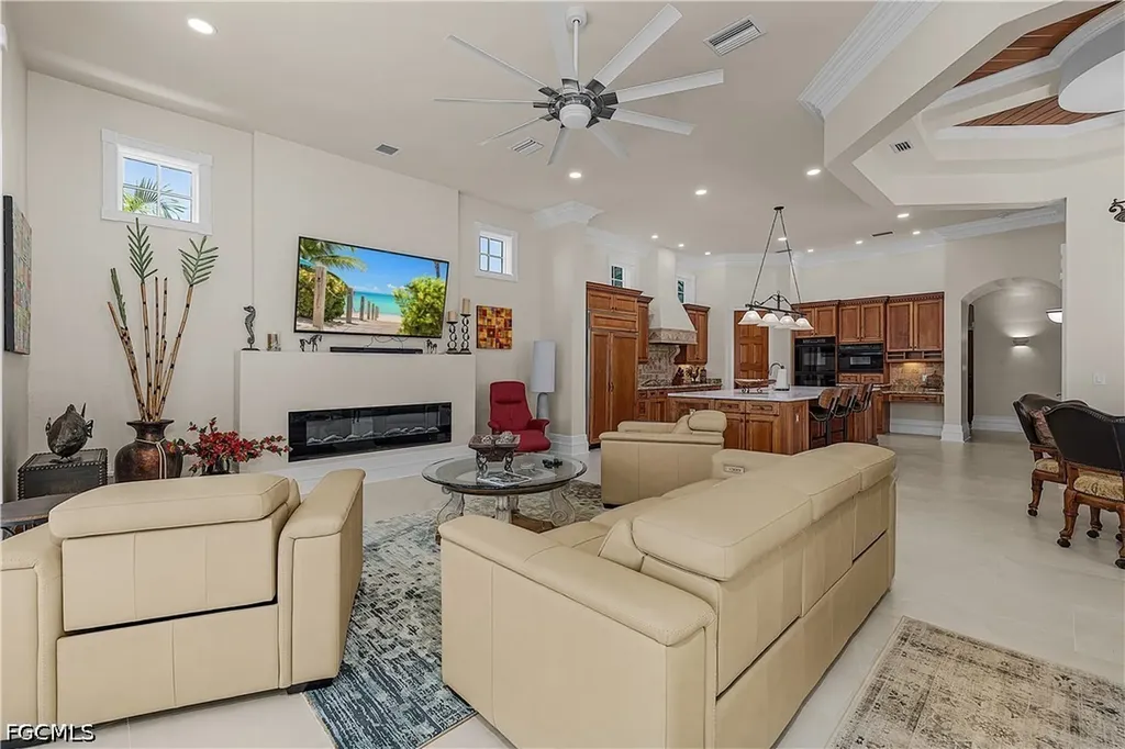 1526 Hermitage Lane Cape Coral FL 33914