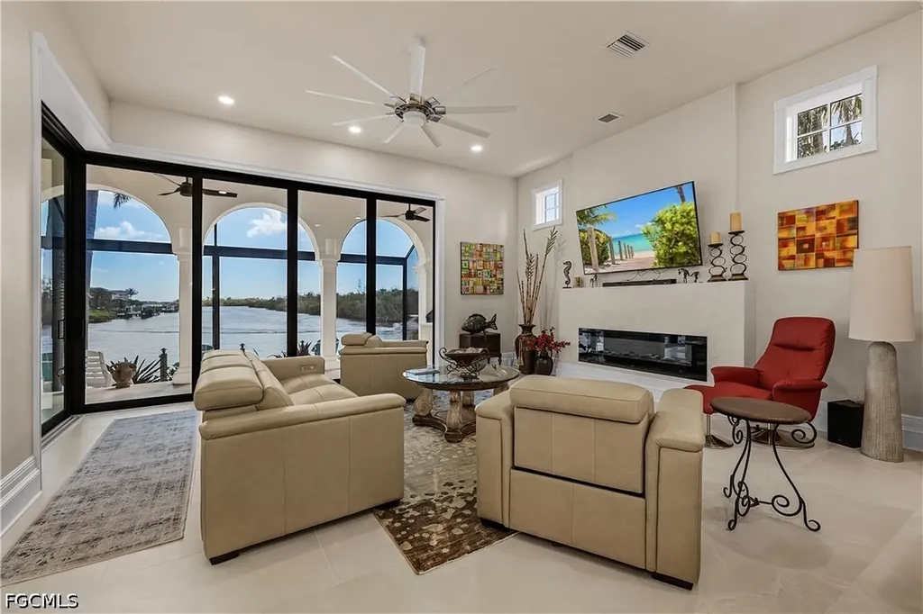 1526 Hermitage Lane Cape Coral FL 33914