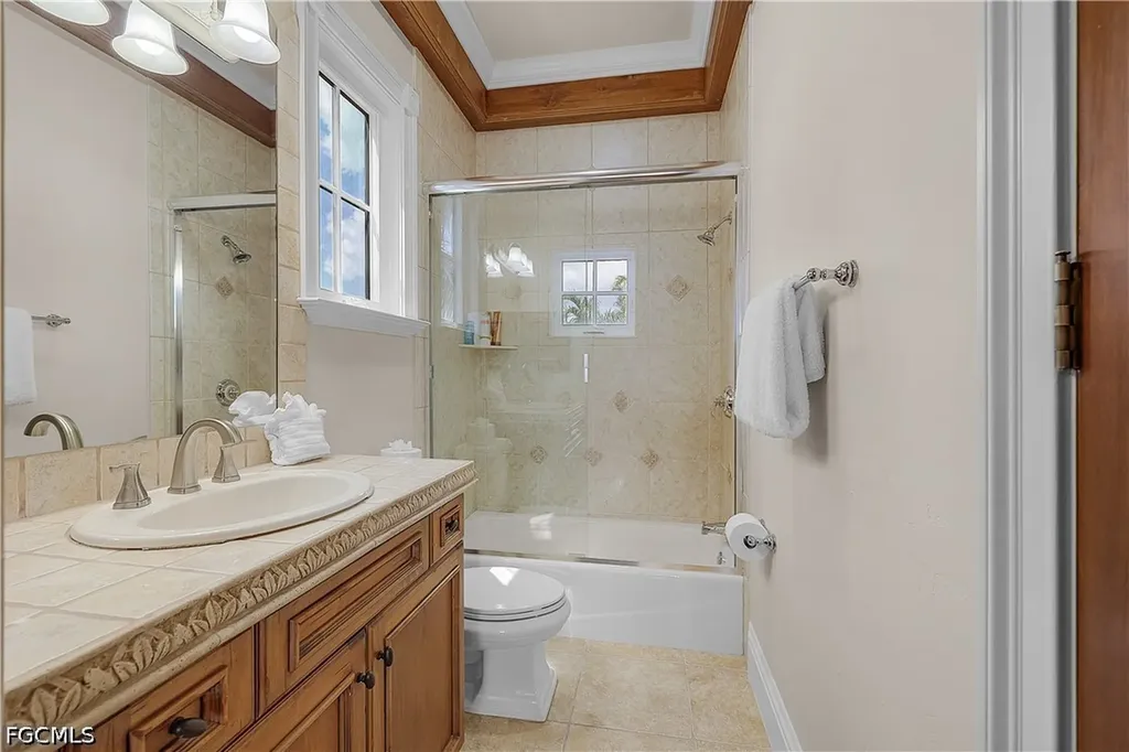 1526 Hermitage Lane Cape Coral FL 33914
