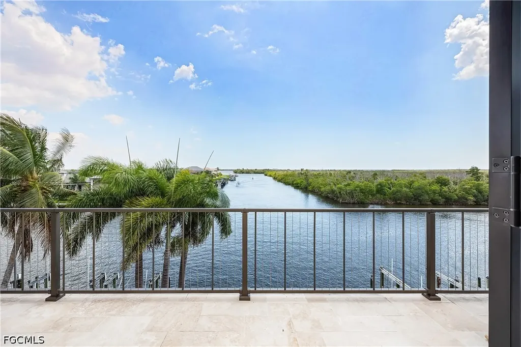 1526 Hermitage Lane Cape Coral FL 33914