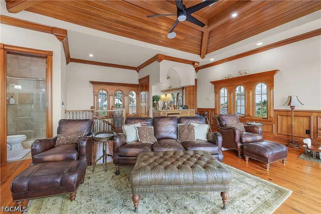 1526 Hermitage Lane Cape Coral FL 33914