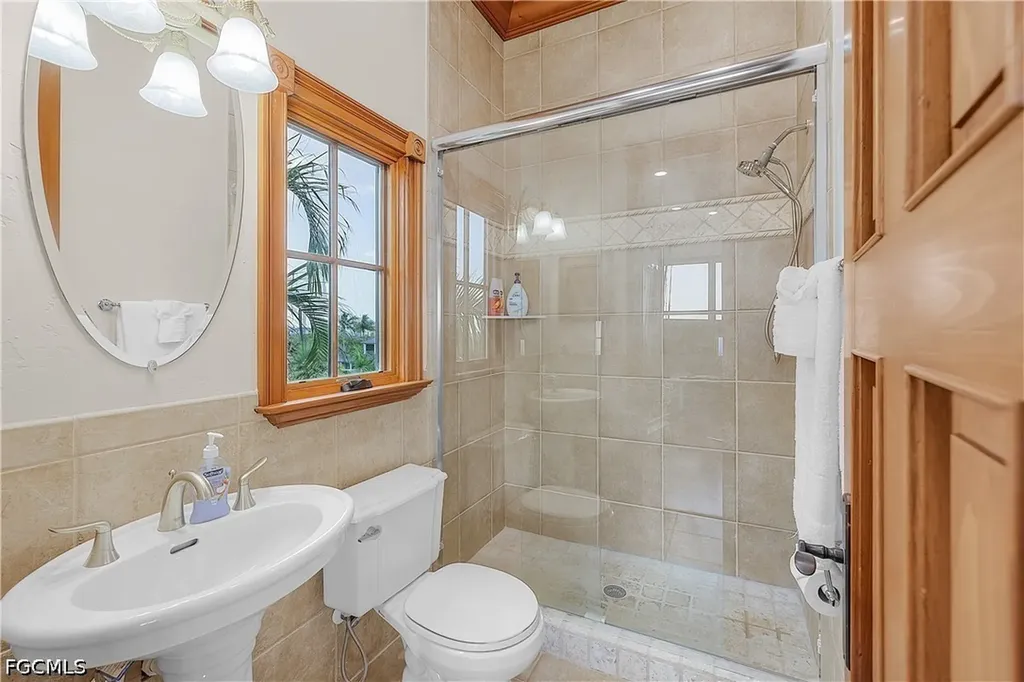 1526 Hermitage Lane Cape Coral FL 33914