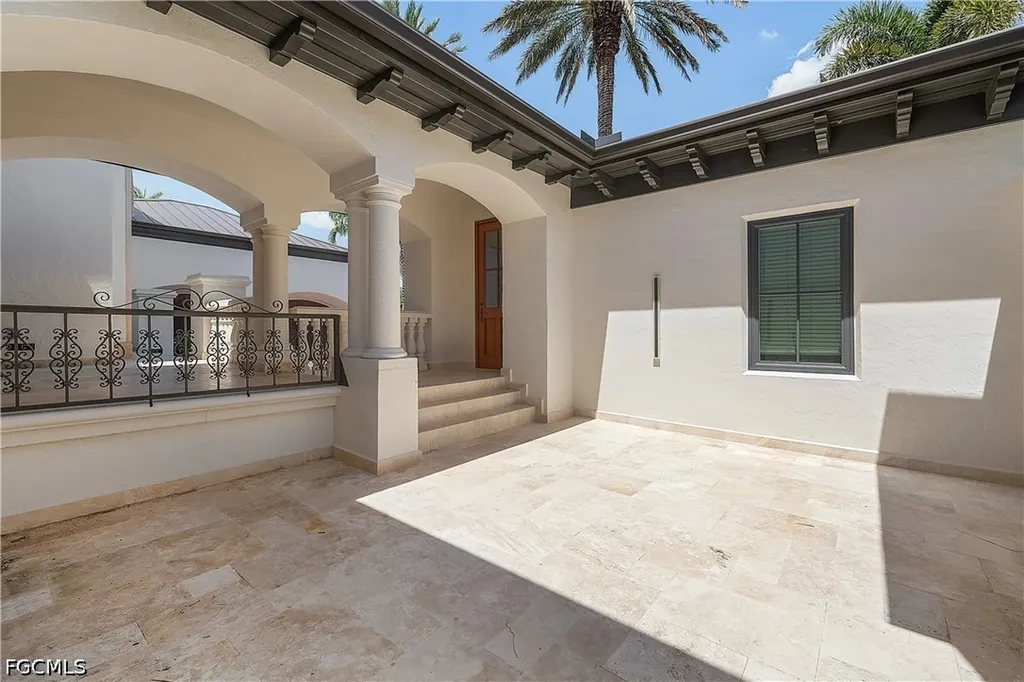 1526 Hermitage Lane Cape Coral FL 33914