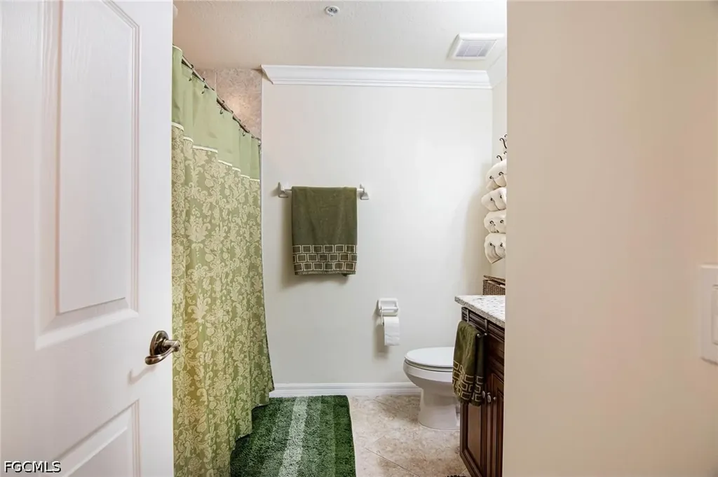 1057 Winding Pines Circle Cape Coral FL 33909