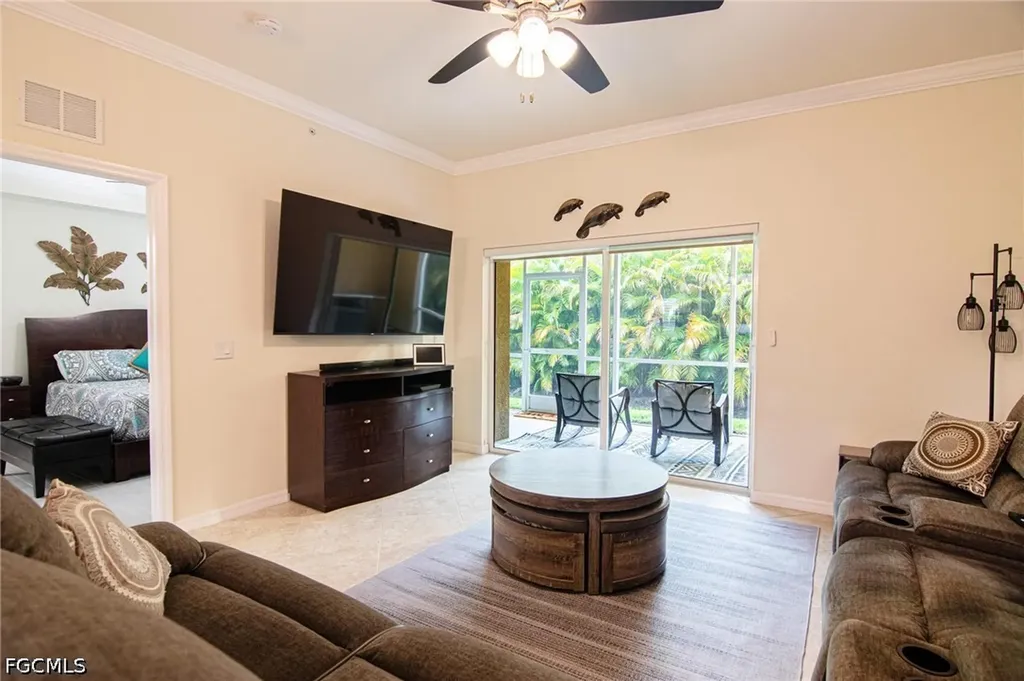 1057 Winding Pines Circle Cape Coral FL 33909