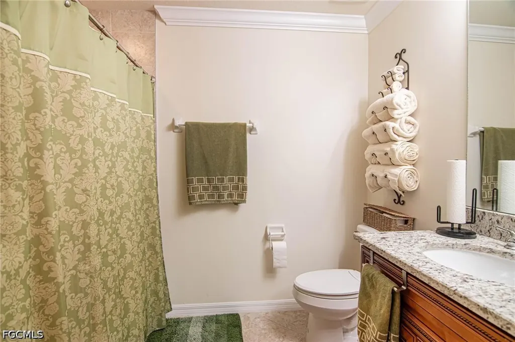 1057 Winding Pines Circle Cape Coral FL 33909