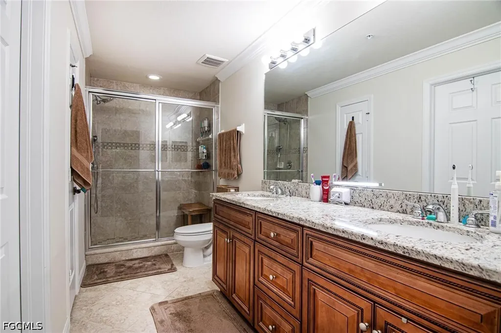 1057 Winding Pines Circle Cape Coral FL 33909