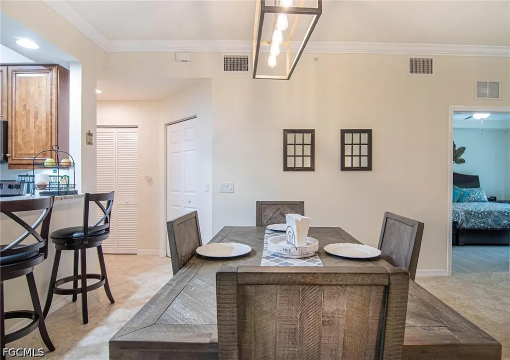1057 Winding Pines Circle Cape Coral FL 33909