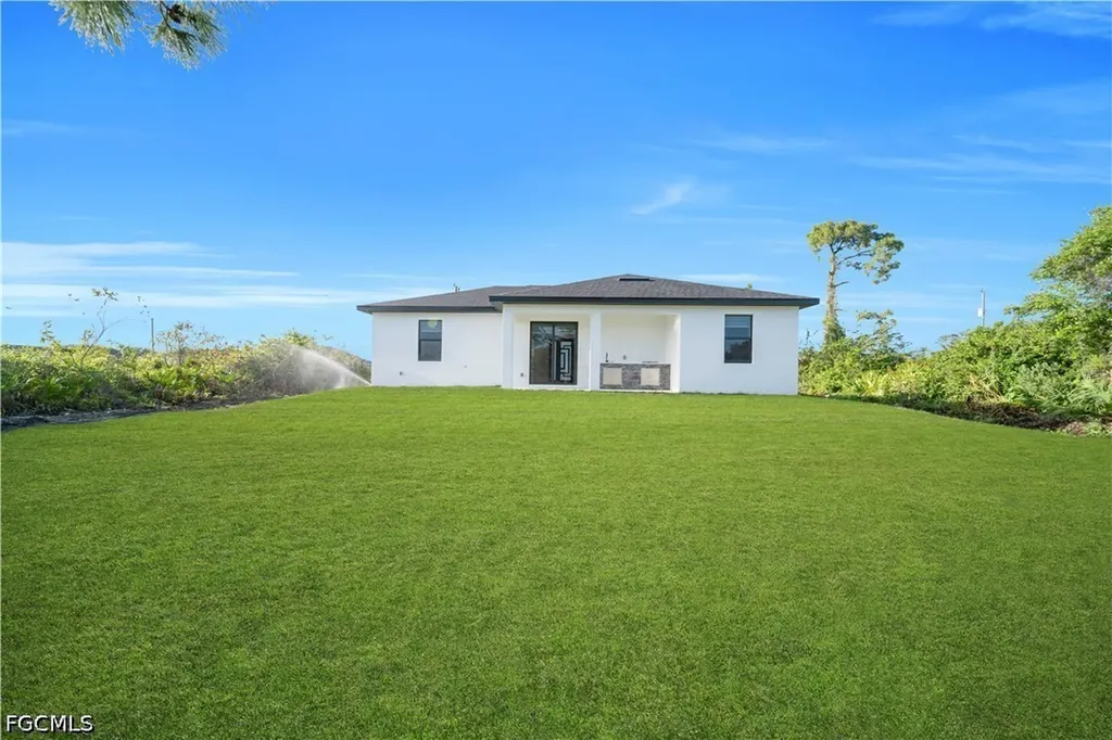 2924 5th Street SW Lehigh Acres FL 33976