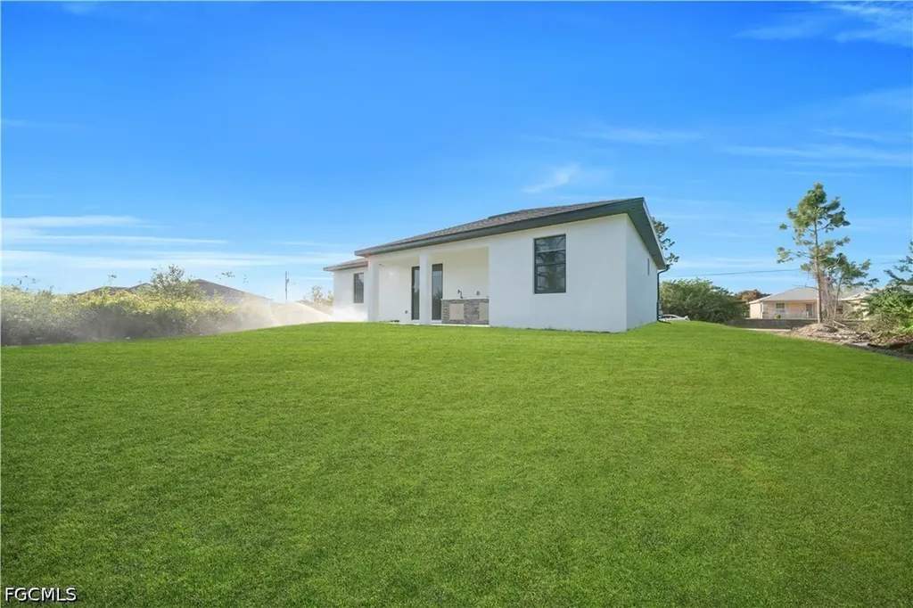 2924 5th Street SW Lehigh Acres FL 33976