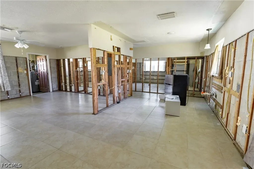 317 Montgomery Avenue Fort Myers FL 33905
