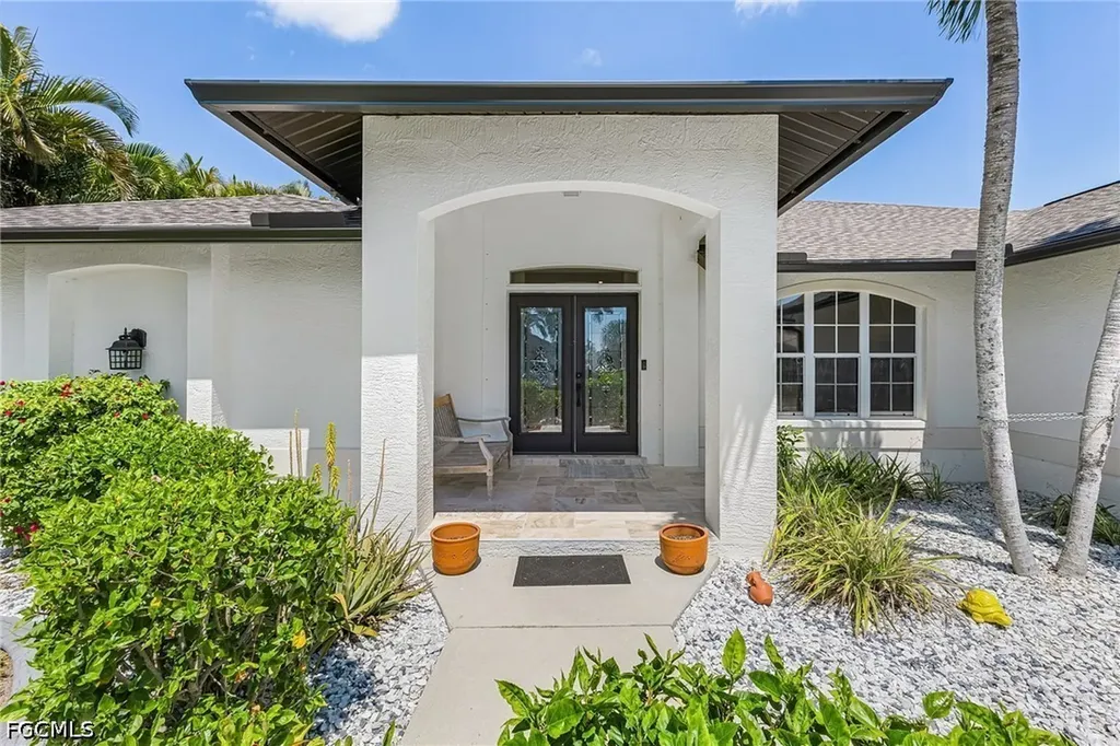 2207 SW 52nd Street Cape Coral FL 33914