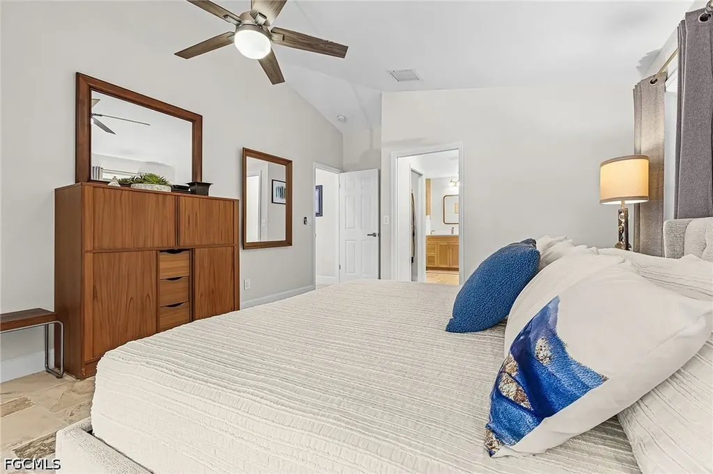 2207 SW 52nd Street Cape Coral FL 33914