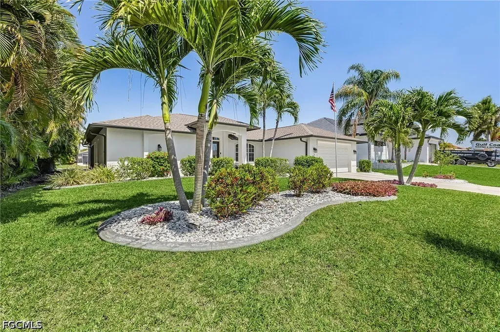 2207 SW 52nd Street Cape Coral FL 33914